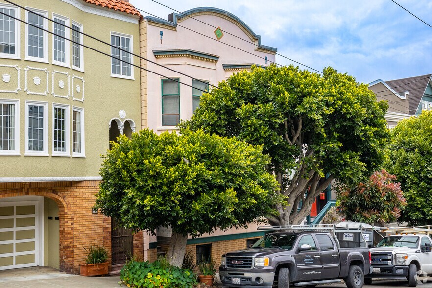 More Photos Of 4632 18th St, San Francisco Apartments For Sale