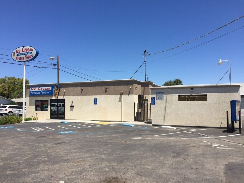 More Photos Of 107 W Pacheco Blvd, Los Banos Restaurant For Sale