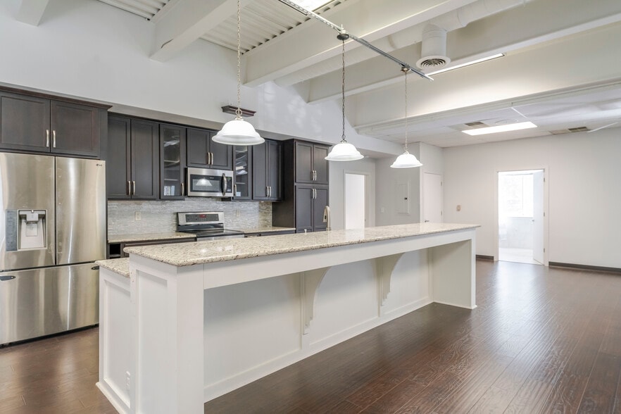 More Photos Of 1410 Incarnation Dr, Charlottesville Medical For Sale