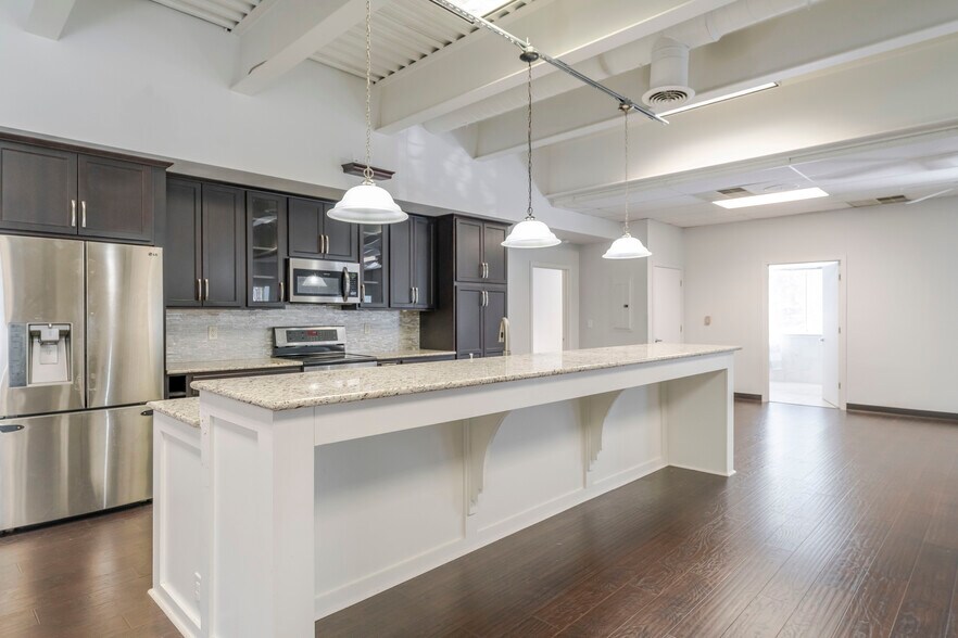 More Photos Of 1410 Incarnation Dr, Charlottesville Medical For Sale