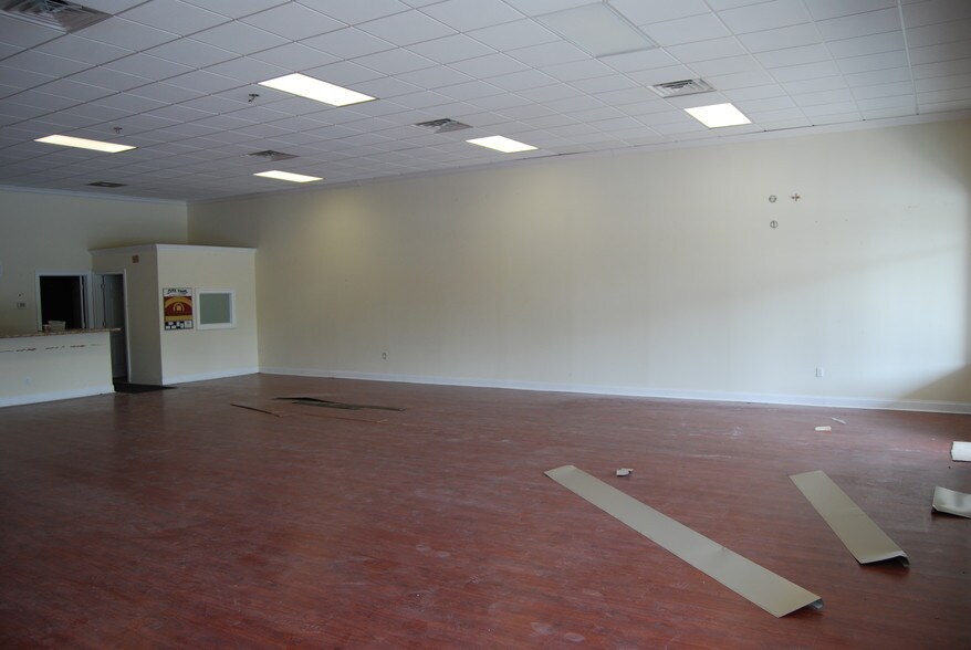 More Photos Of 4739-4749 W Lincoln Hwy, Parkesburg Storefront Retail Office For Lease