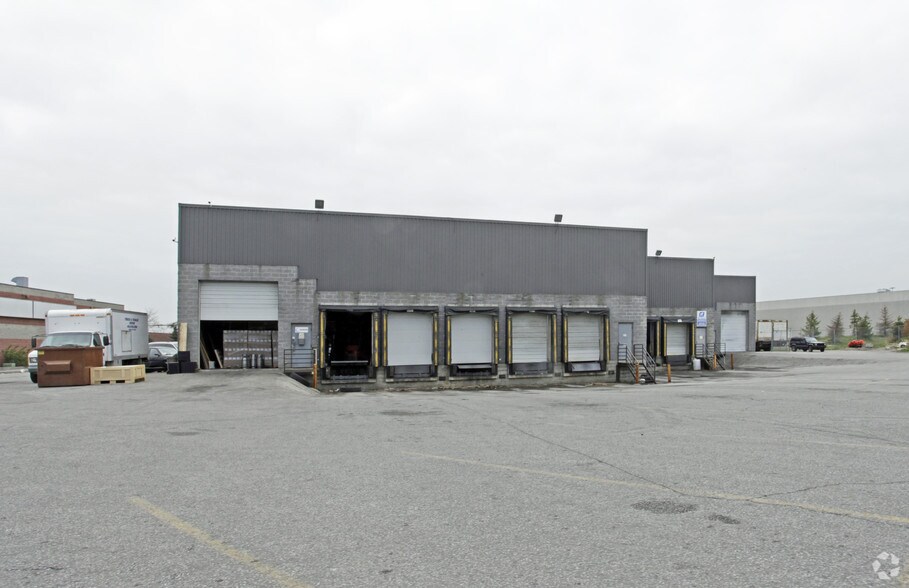More Photos Of 95 Hedgedale Rd, Brampton Warehouse For Lease