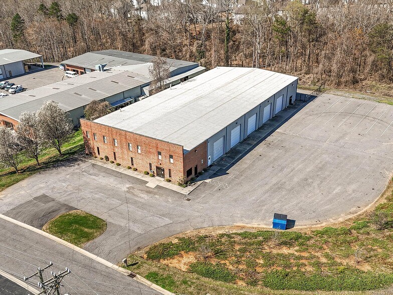 More Photos Of 3517 Denver Dr, Denver Warehouse For Lease