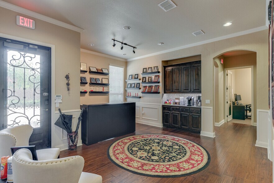 More Photos Of 8508 Precinct Line Rd, Colleyville Office For Sale