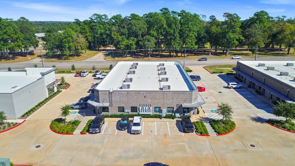 More Photos Of 2525 N Frazier St, Conroe Office For Sale
