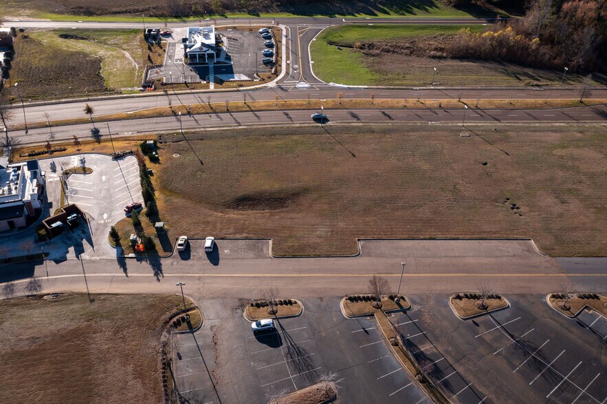 More Photos Of 221 Grandview Blvd, Madison Land For Lease