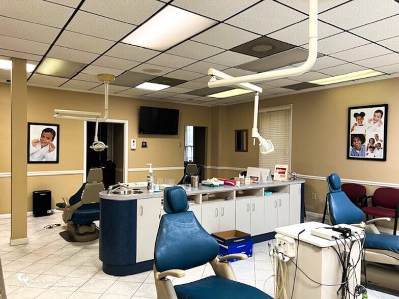 More Photos Of 900 N Hairston Rd, Stone Mountain Office For Sale