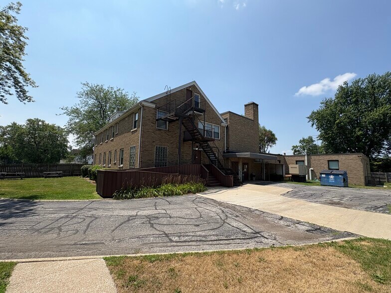 More Photos Of 411 W Division St, Manteno Flex For Sale