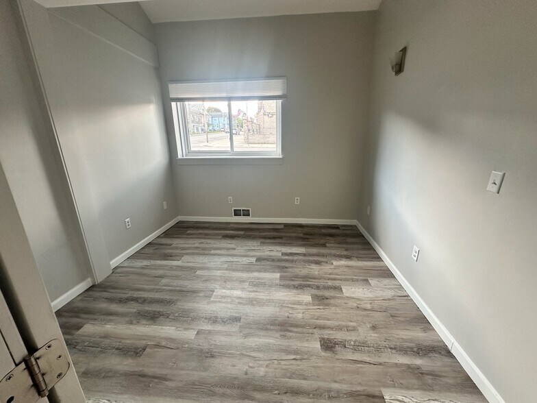 More Photos Of 47 W Bridge St, Oswego Storefront Retail Residential For Sale