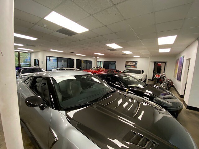 More Photos Of 1155 N Warson Rd, Creve Coeur Light Manufacturing For Lease