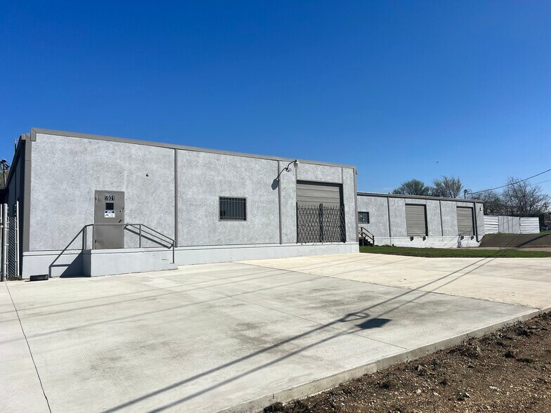More Photos Of 5901-5909 Tension Dr, Fort Worth Warehouse For Lease