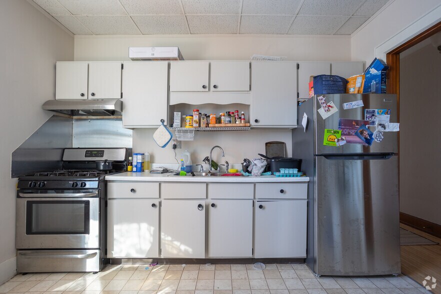 More Photos Of 814 Center Ave, Bay City Apartments For Sale