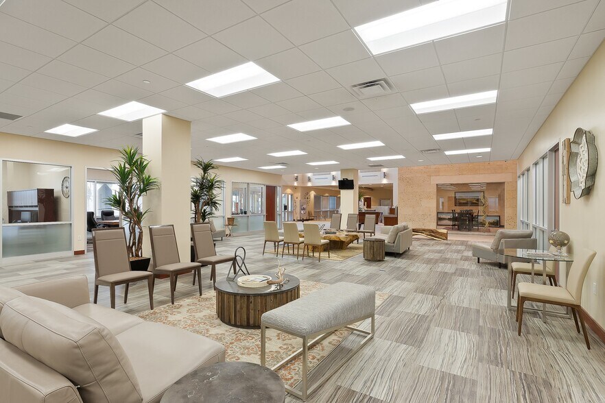 More Photos Of 533 N Alamo Rd, Alamo Office For Sale