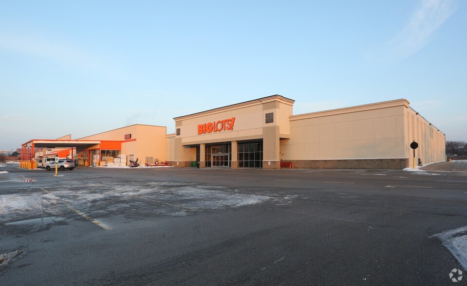 Primary Photo Of 17W714-17W734 22nd St, Oakbrook Terrace Freestanding For Lease