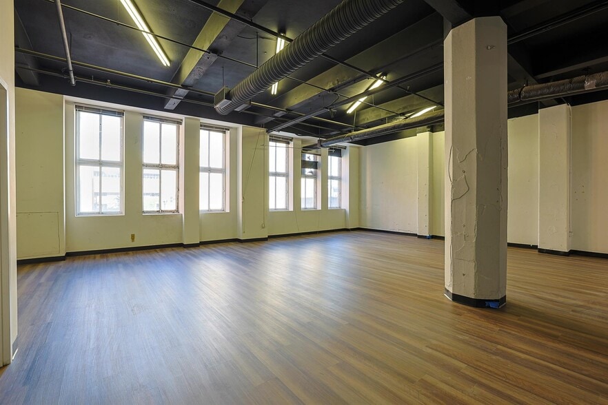 More Photos Of 817 Main St, Cincinnati Office Residential For Sale