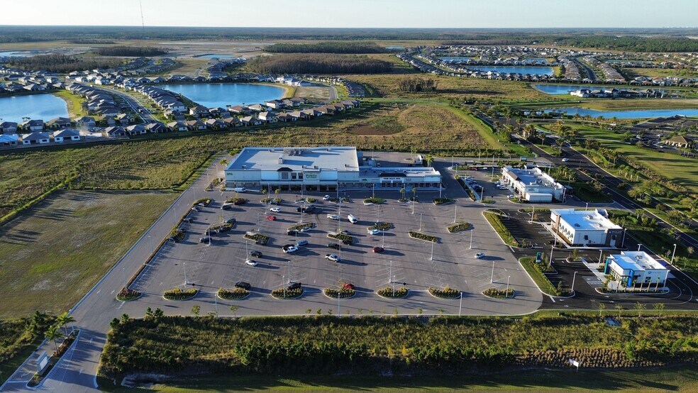 More Photos Of Building A- The Shoppes at Verdana Village Rd, Estero Unknown For Lease