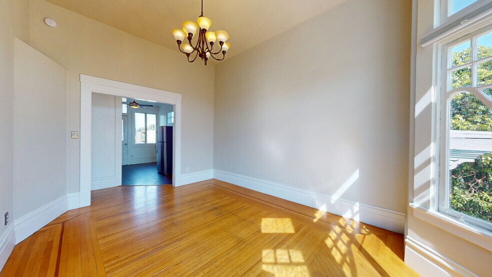 More Photos Of 3318-3320 22nd St, San Francisco Apartments For Lease