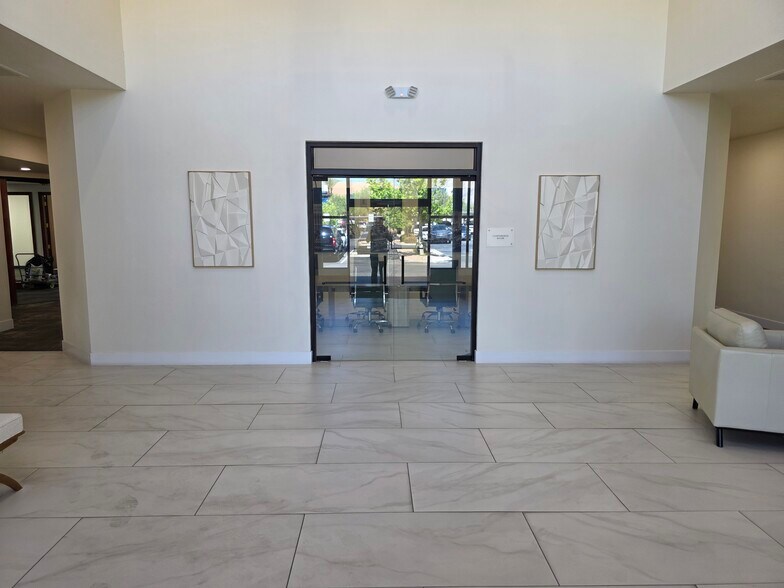 More Photos Of 9525 Hillwood Dr, Las Vegas Office For Lease