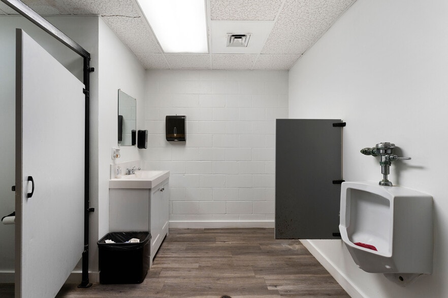 More Photos Of 112 Old Mill Rd, Cartersville Research And Development For Sale