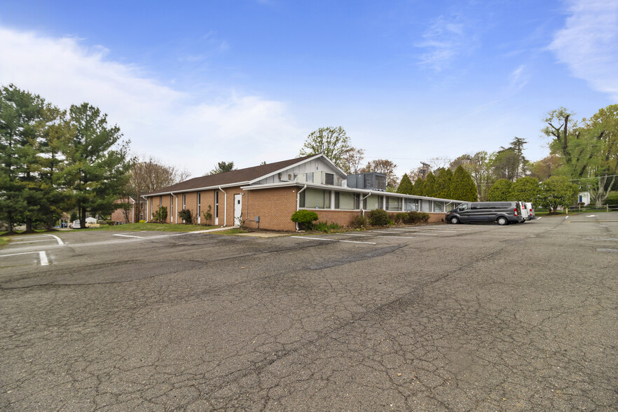 Primary Photo Of 5001 Backlick Rd, Annandale Religious Facility For Sale