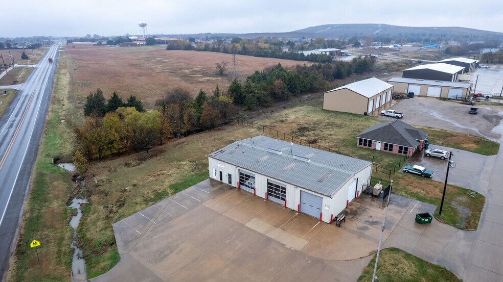 More Photos Of 101 Ewing St, Ferris Police Fire Station For Sale