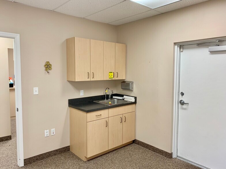 More Photos Of 6532-6536 Gunn Hwy, Tampa Medical For Lease