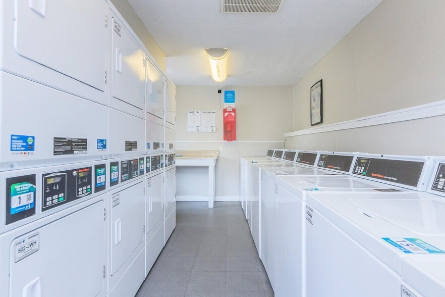 More Photos Of 1505 W 25th St, Sanford Apartments For Sale