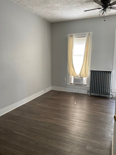More Photos Of 1225 Vincennes St, New Albany Apartments For Sale