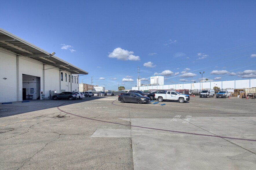 More Photos Of 5101 Florin Perkins Rd, Sacramento Flex For Sale