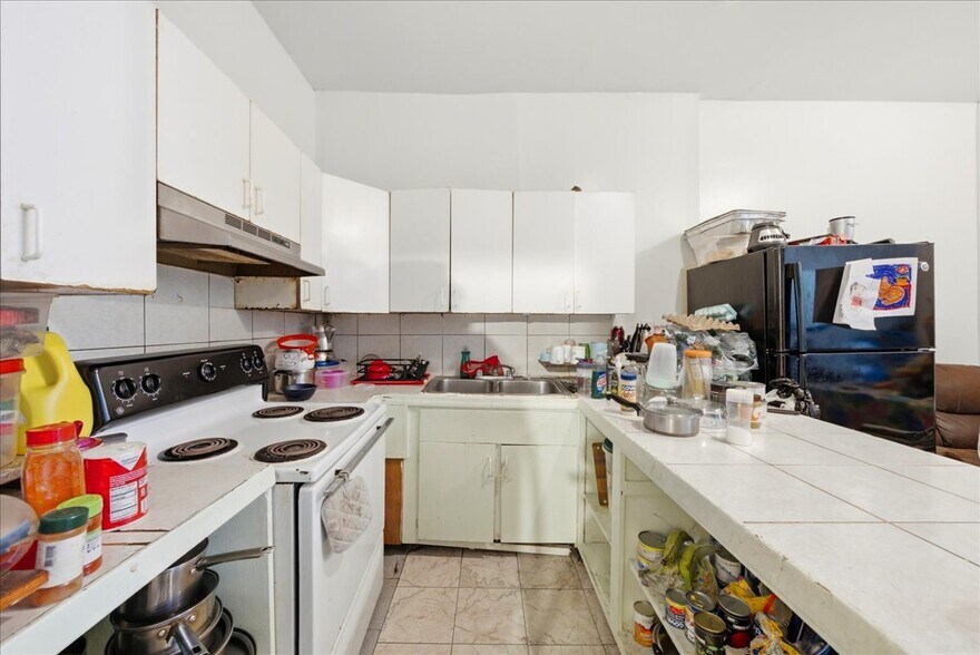 More Photos Of 320 Jackson Ave, Bronx Flex For Sale