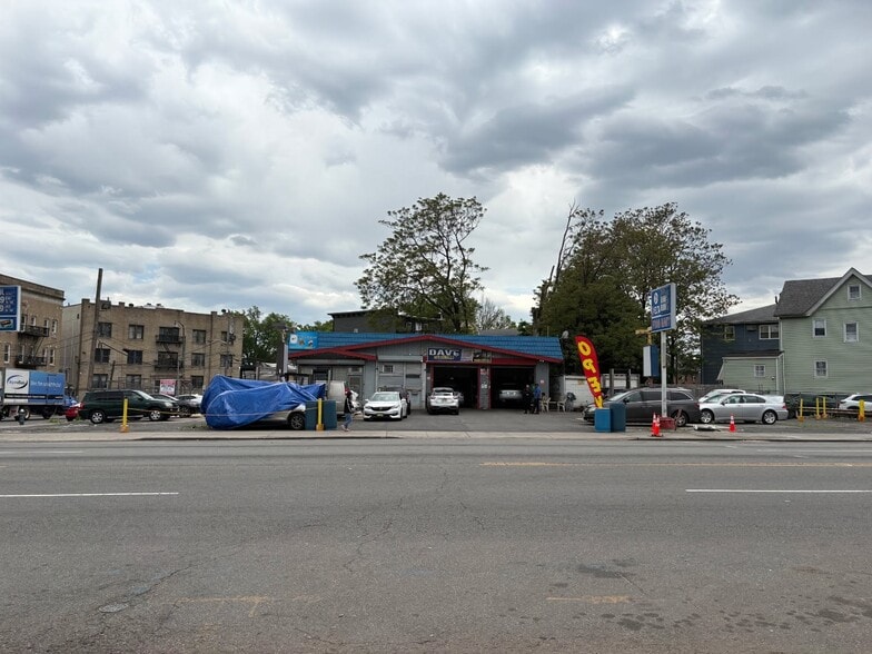 Primary Photo Of 1359 Springfield Ave, Irvington Auto Dealership For Sale