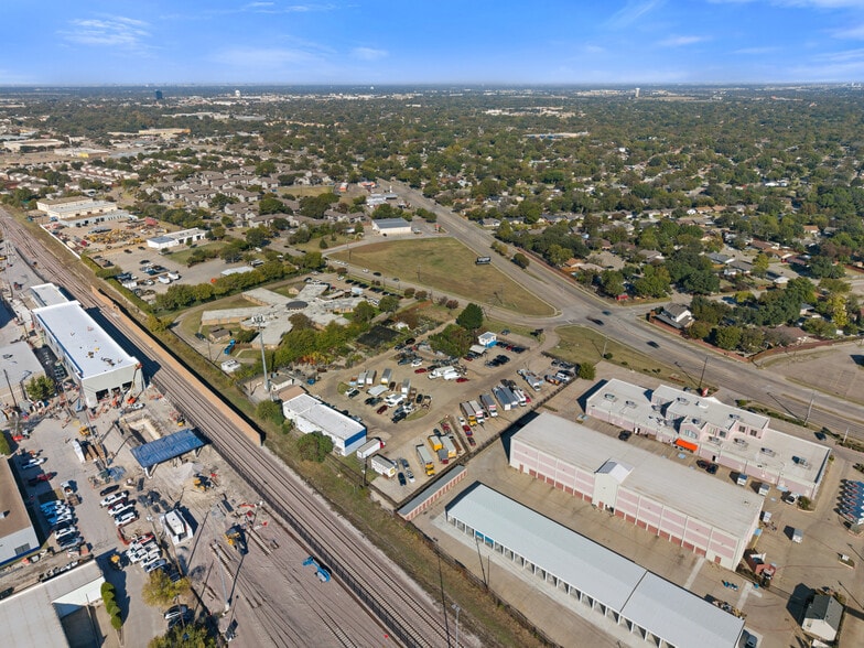 More Photos Of 3104 S Rigsbee Dr, Plano Industrial For Sale