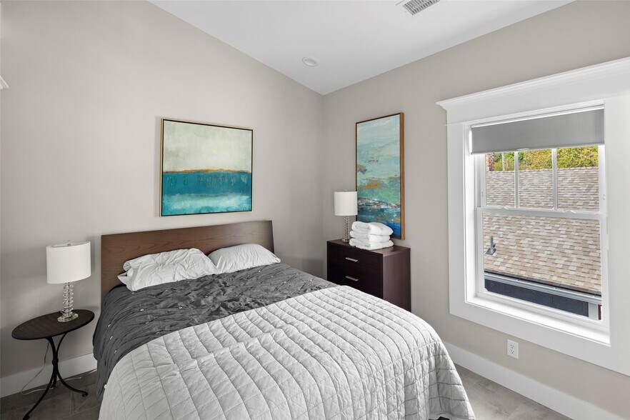 More Photos Of 135 Broad St, Asheville Office For Sale