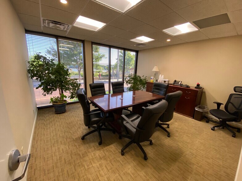 More Photos Of 100 Saint Ann St, Owensboro Office For Lease
