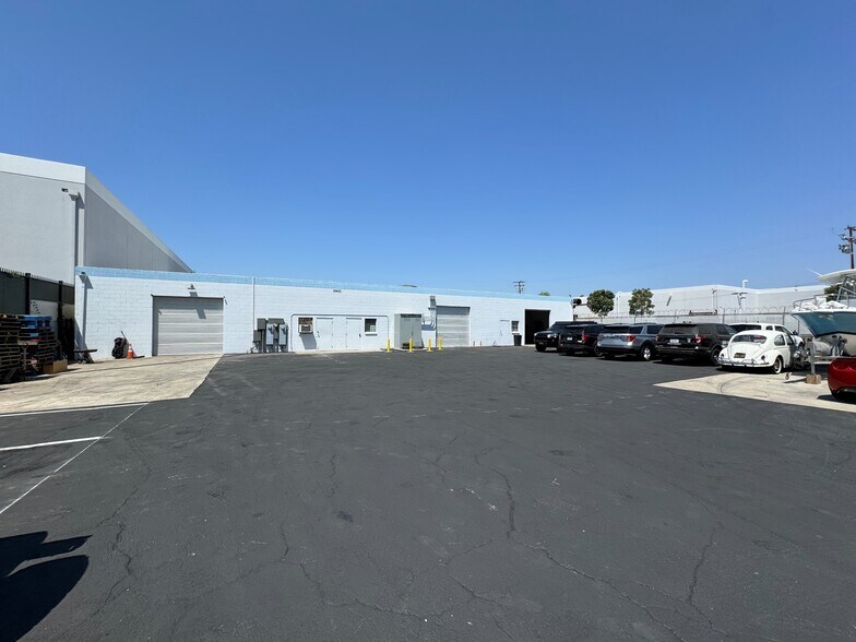 More Photos Of 10619-10621 Painter Ave, Santa Fe Springs Manufacturing For Lease