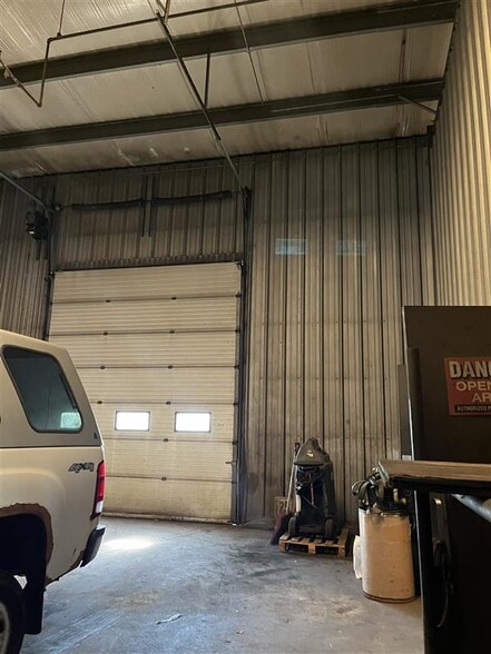 More Photos Of 75 Ransier Dr, Buffalo Truck Terminal For Sale