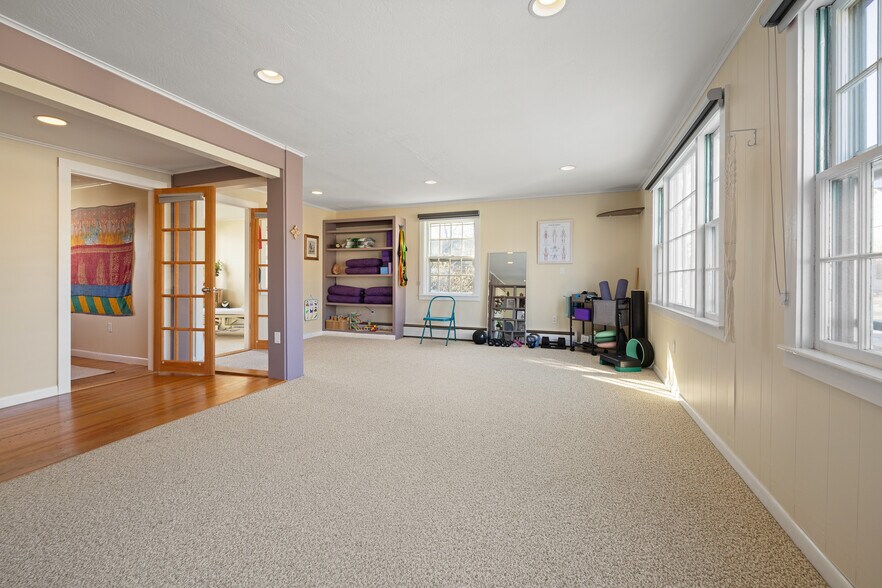 More Photos Of 210 Main St, New London Storefront Retail Residential For Sale