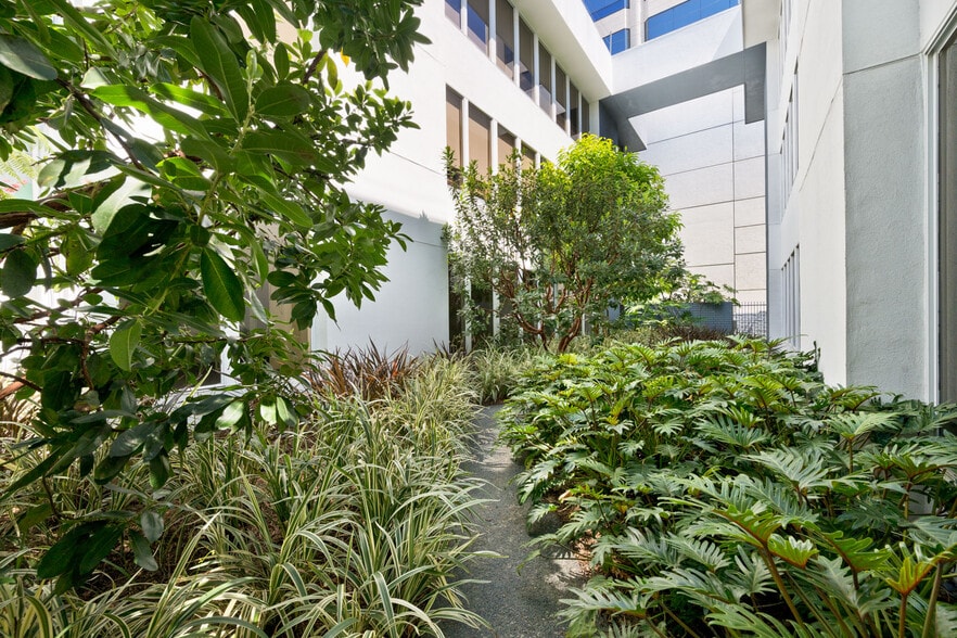 More Photos Of 11340 W Olympic Blvd, Los Angeles Office For Lease
