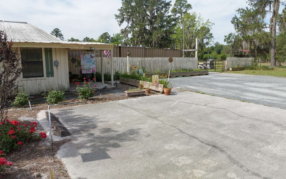 More Photos Of 11973 SE County Road 132, Jasper Office Residential For Sale