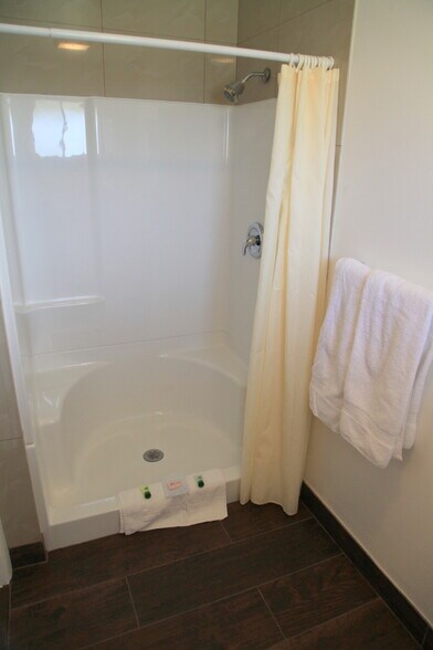 More Photos Of 227 N Hwy 89, Hatch Hotel For Sale