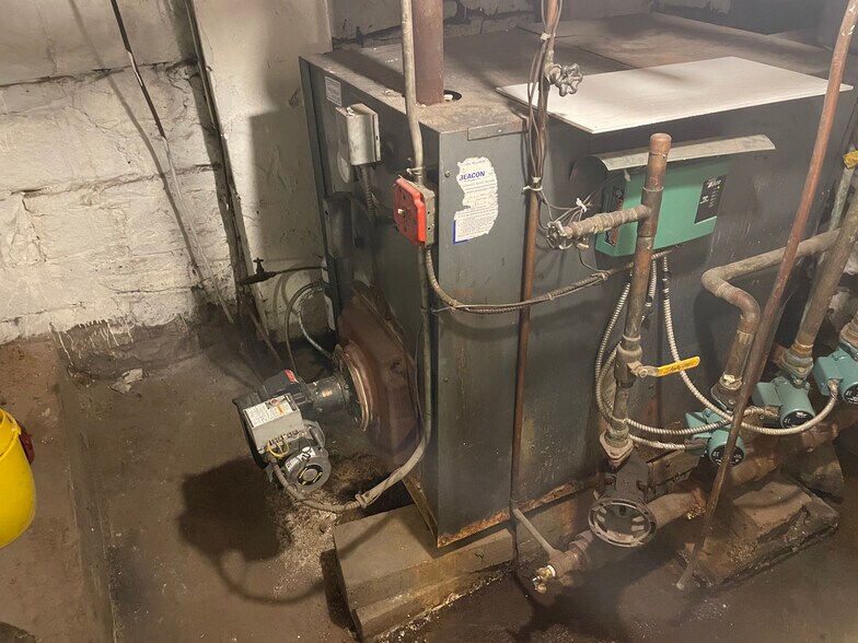 More Photos Of 564-566 Newark Ave, Jersey City Storefront Retail Residential For Sale