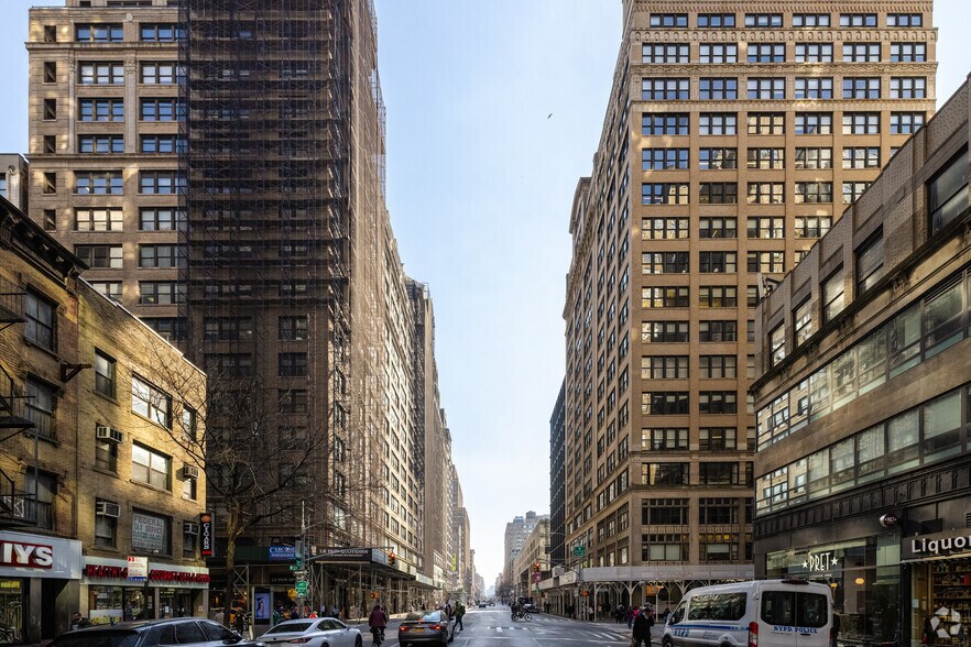 More Photos Of 333 Seventh Ave, New York Office For Lease