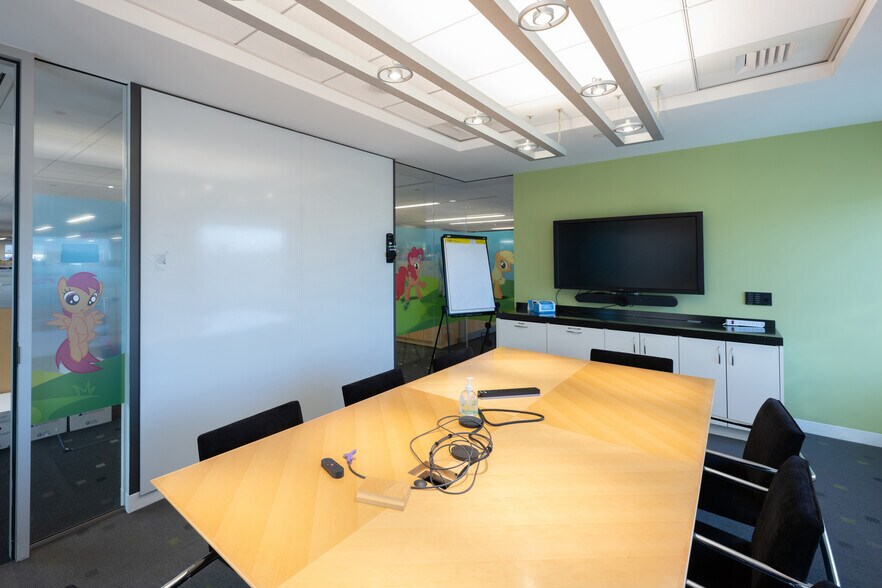 More Photos Of 15 LaSalle Sq, Providence Office For Lease