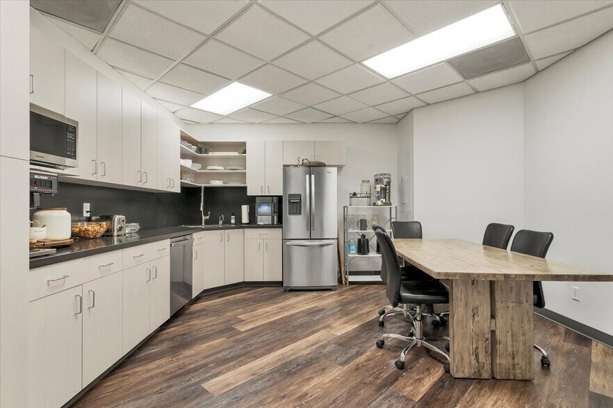 More Photos Of 280 Liberty St SE, Salem Office For Lease