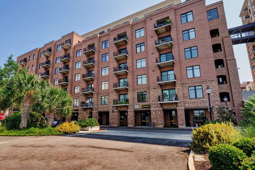 More Photos Of 240 N Water St, Wilmington Specialty For Sale