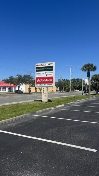 More Photos Of 8065-8075 Beneva Rd, Sarasota Medical For Lease