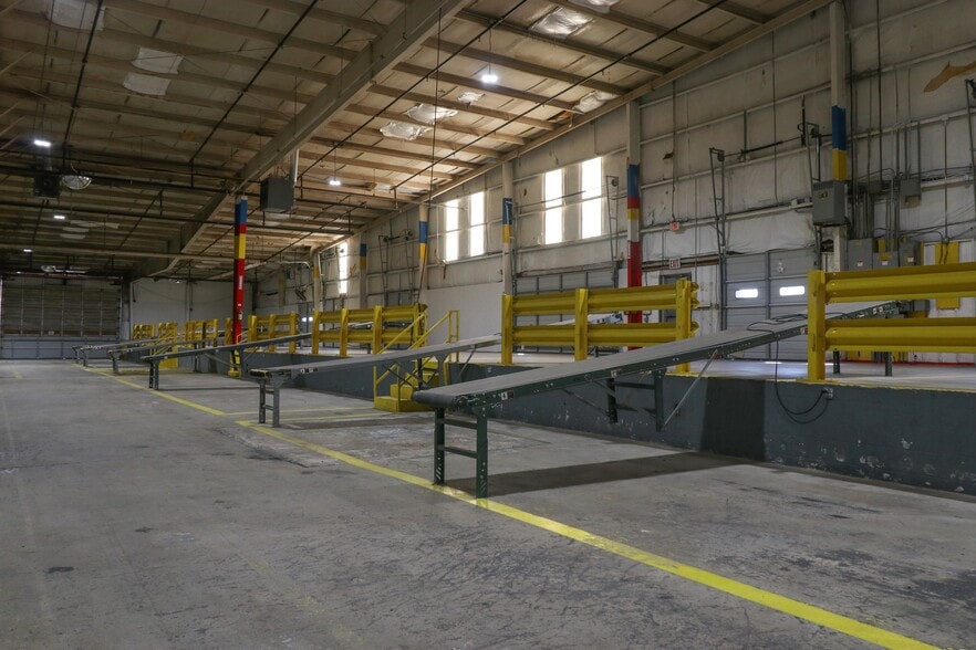 More Photos Of 2509 Cox Mill Rd, Sanford Manufacturing For Lease