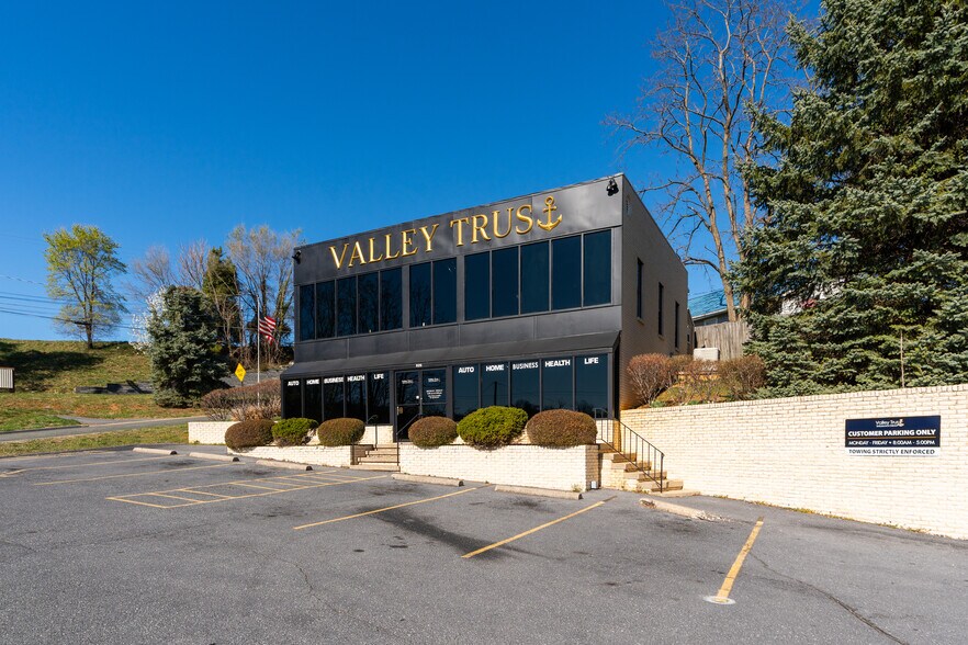 More Photos Of 829 Greenville Ave, Staunton Office For Sale