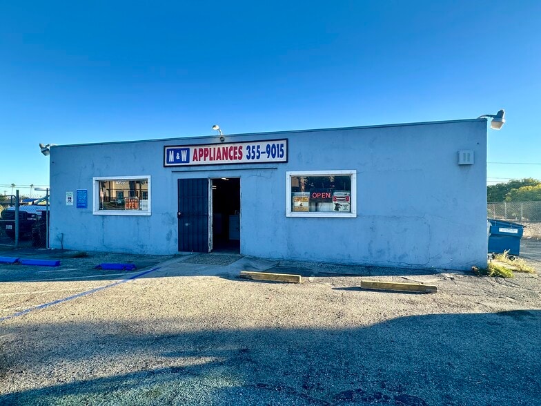 More Photos Of 16205 Foothill Boulevard, Fontana Service Station For Lease