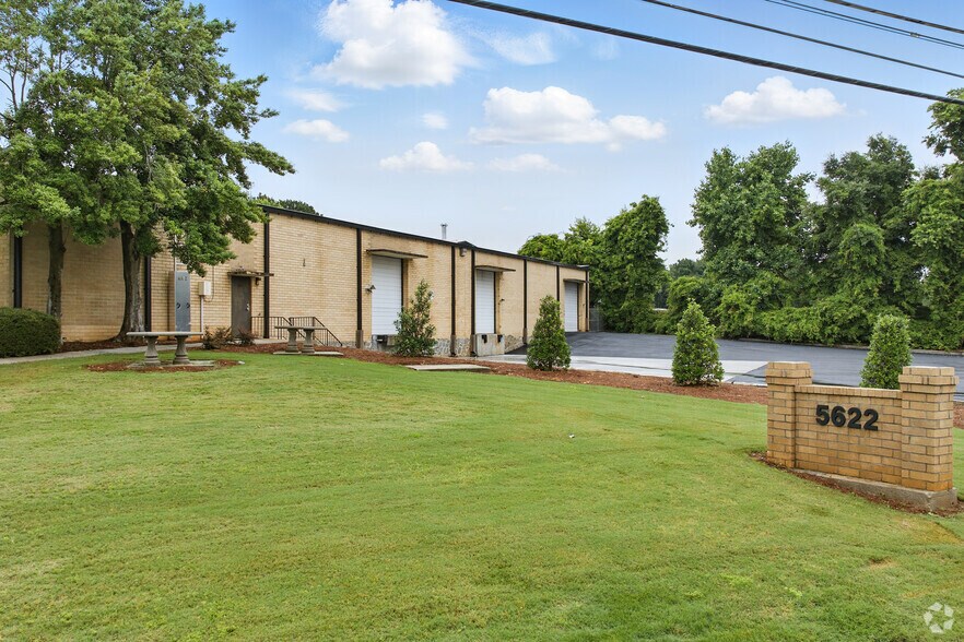 More Photos Of 5622 E Ponce de Leon Ave, Stone Mountain Distribution For Lease